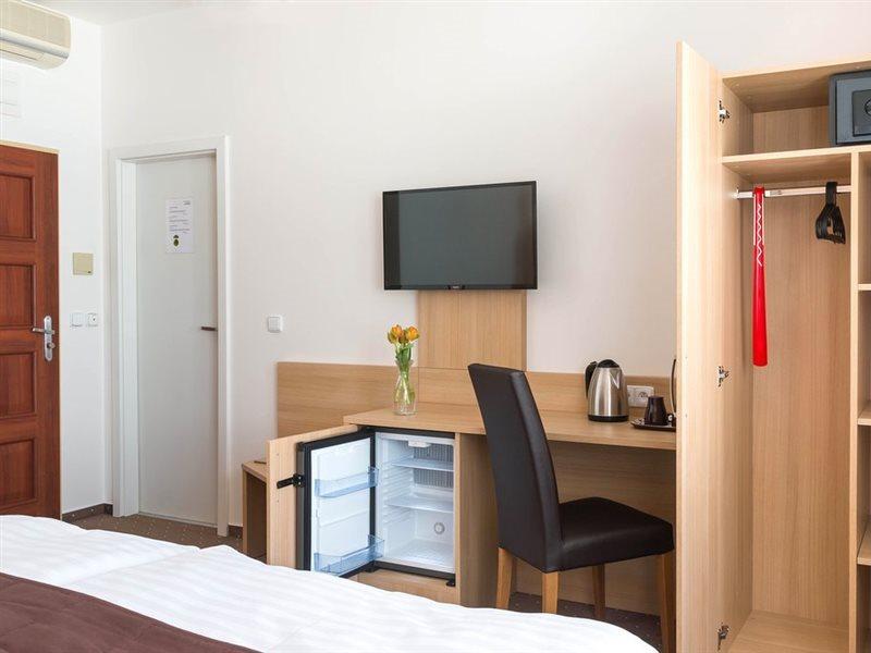 Hotel Karlin Prague Exterior photo